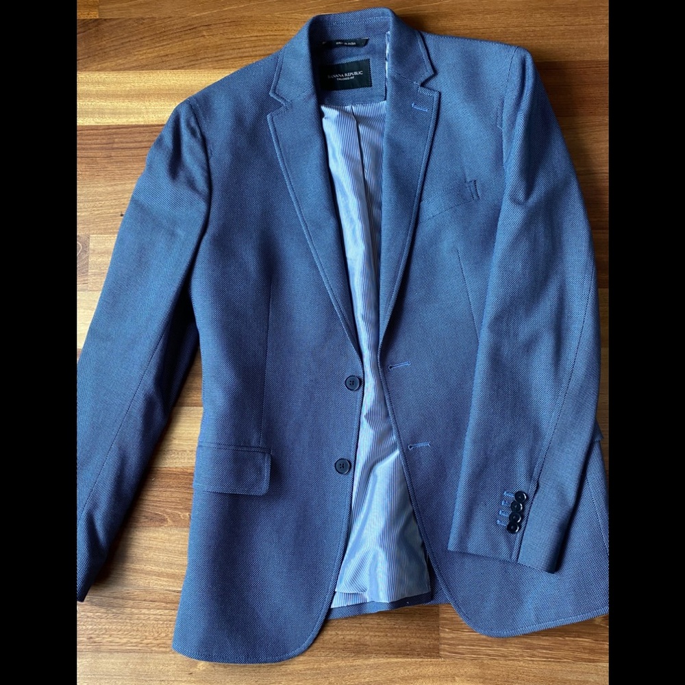 Banana Republic - Tailored Fit 38R